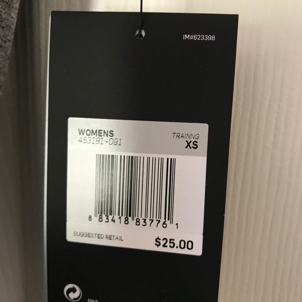 Women’s Nike dri fit tee - Picture 2 of 2